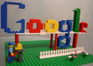 Logo Google postavené z lega
