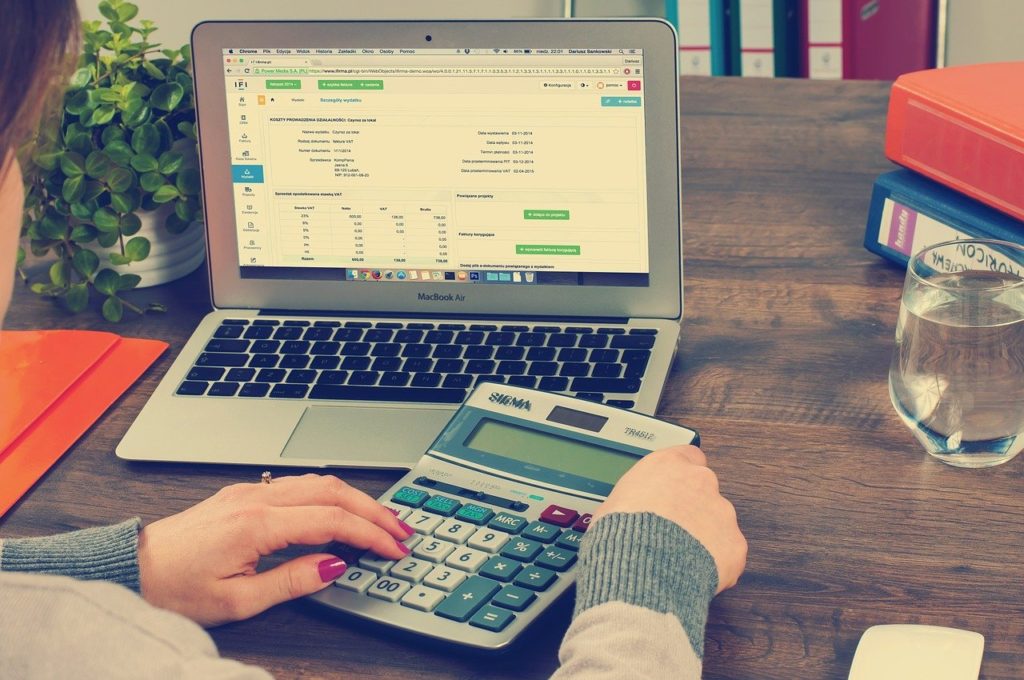 Půjčka od Moneta Bank – vyplatí se? Moje zkušenosti