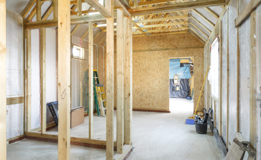 Rada pro kutily: jak využít KVH hranoly a OSB desky