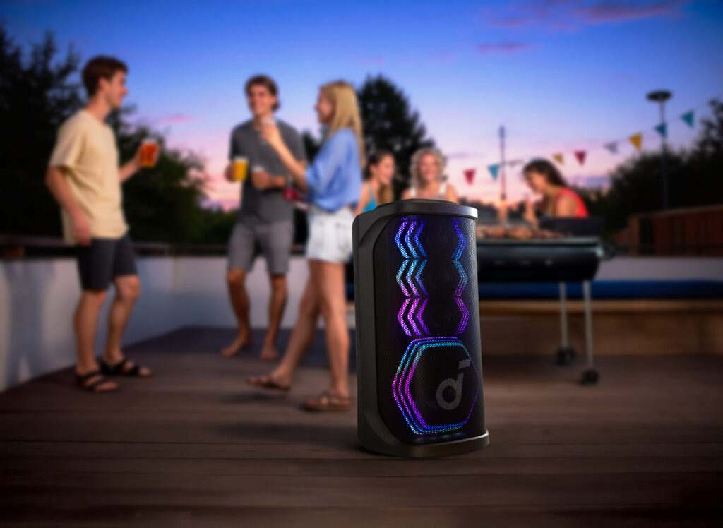 Jak si na Silvestra užít domácí karaoke bez kabelů a složité techniky