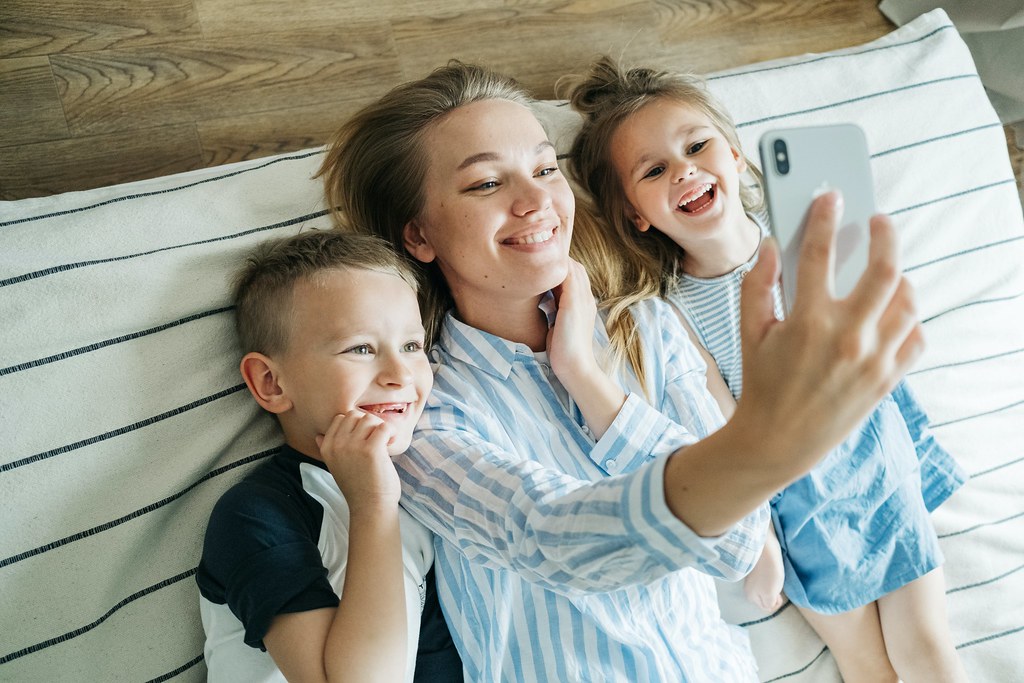 Na chalupě, na cestách i v kuchyni. Chytré technologie, které vám jarní svátky usnadní